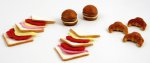 snacks-műanyag-lap-41102-lurkoglobus